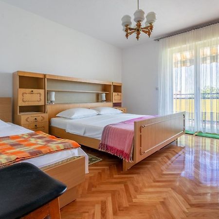 Apartments Mirena Crikvenica Exterior foto