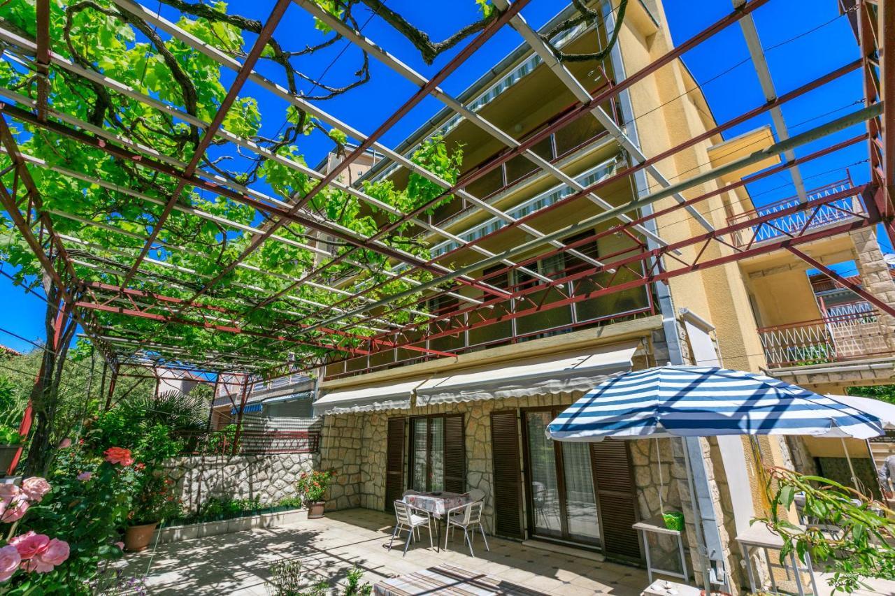 Apartments Mirena Crikvenica Exterior foto